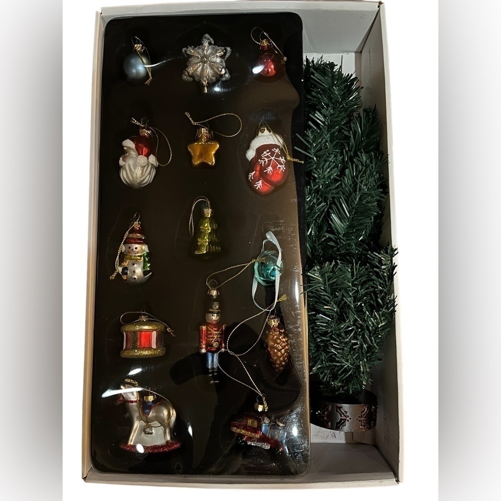 Sentimental Memories Collection Holiday Ornament Set